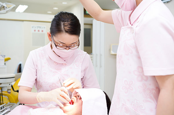 定期的な歯の検診と歯のお掃除