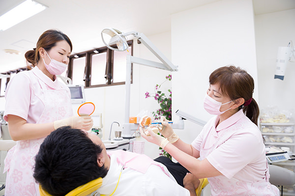 定期的な歯の検診と歯のお掃除